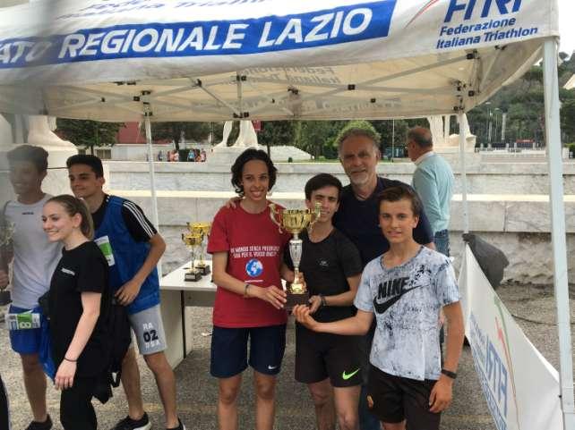 DUATHLON Il giorno 27 aprile 2018, presso lo splendido scenario dello Stadio dei Marmi di Roma, si è svolta la Finale di duathlon (corsa+bici+corsa) organizzata dal Comitato Regionale Triathlon e dal