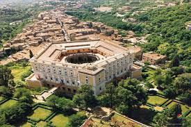 Visita palazzo Farnese Visita MUBA (museo battaglia di Ortona) 12.30 partenza per San Vito Marina 12.45 piccola passeggiata per il lungomare di San Vito dove sono presenti due trabocchi 13.