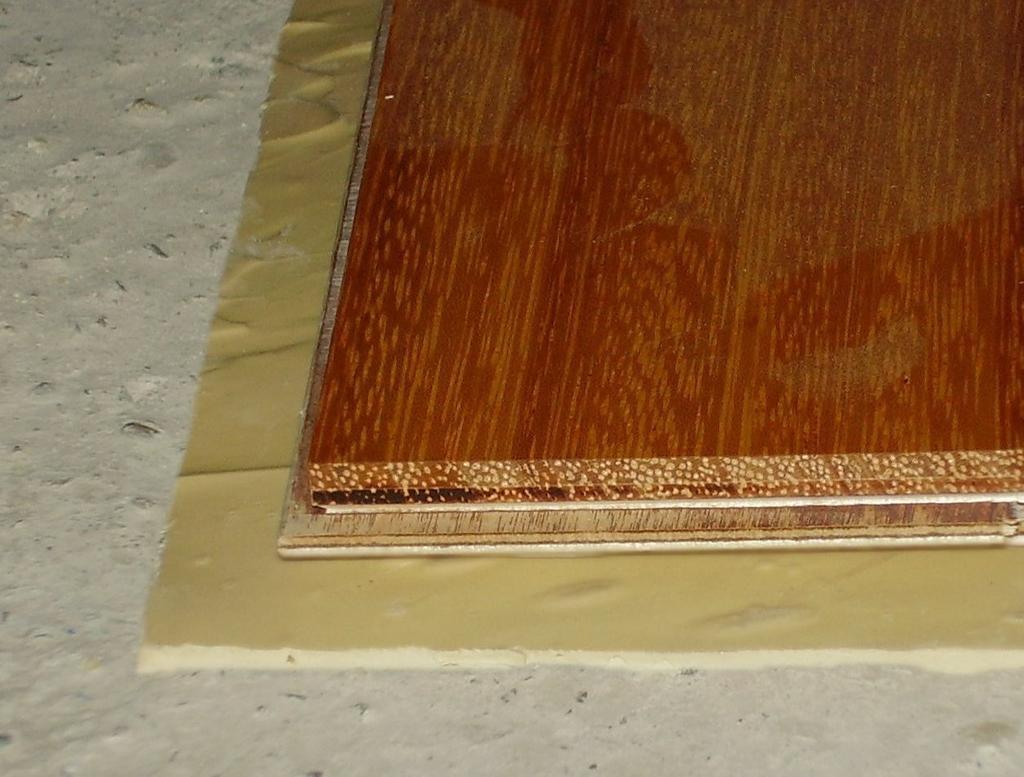 DESCRIZIONE DEL CAMPIONE IN PROVA / TESTED SAMPLE DESCRIPTION 5/6 Parquet + UNISIL Pavimentazione in legno multistrato Doussiè di spessore 10 mm e peso 7,2 kg/m2, incollato mediante adesivo