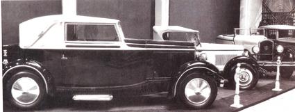 Stand Darl mat Salone di Parigi 1931 Storia Al Salone di Parigi del 1931 lo stand Darl mat presenta alcuni esemplari di Peugeot 201 carrozzate da Pourtout.