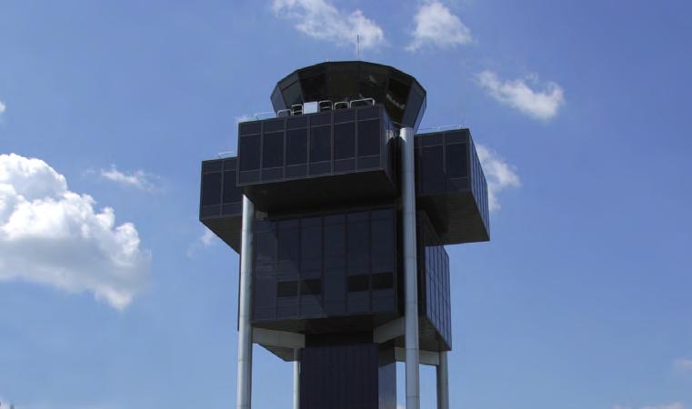 Specialisti per ogni settore Nella torre di controllo (Tower TWR) con vista a 360 su tutta l area circostante, i controllori di torre (Tower Controller) dirigono le manovre di rullaggio, i decolli e