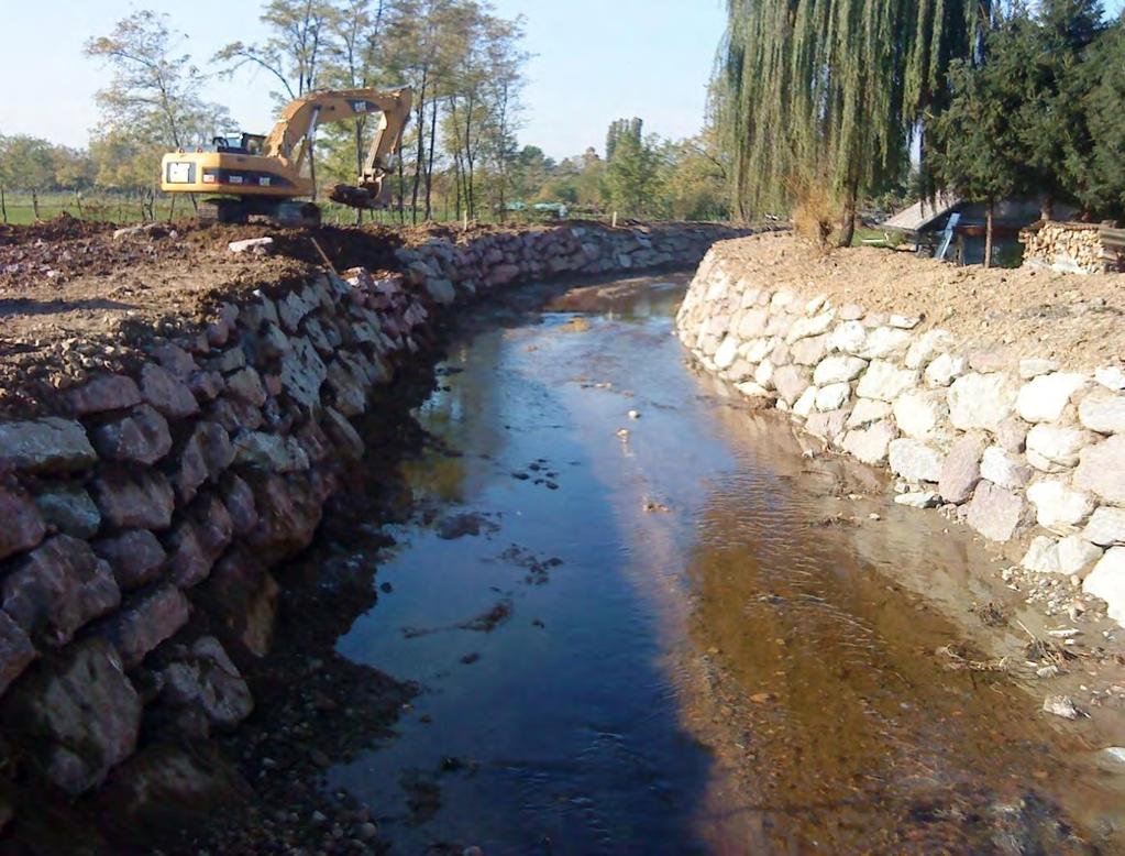 Alcuni esempi di come negli ultimi anni si è cercato di riportare l attenzione sui corsi acqua con un approccio non più di sola difesa e tutela del territorio ma