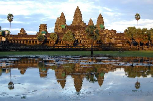 Giorno 4/20 febbraio: LUANG PRABANG SIEM REAP (CAMBOGIA) Prima colazione.