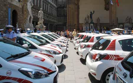 Corpo Polizia Municipale PERSONALE Dirigente (Comandante) 1 Commissari 26 Ispettori 69 Sovrintendenti 110 Agenti 592 Totale appartenenti 798 PARCO MEZZI Autoveicoli (fra cui un van trasporto cavalli)