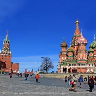 Tour classico: Mosca / San Pietroburgo min. 10 partecipanti voli inclusi diretti da Verona Proponiamo un itinerario per conoscere le meraviglie culturali, artistiche e architettoniche della Russia.