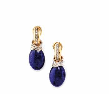Gr 24,60 -Orecchini / earrings cm 3,70 x 1,30 LAPIS LAZULI AND DIAMOND DEMI-PARURE in yellow gold including a ring with an oval lapis lazuli framed by brilliant-cut diamonds weighing approx. 0.