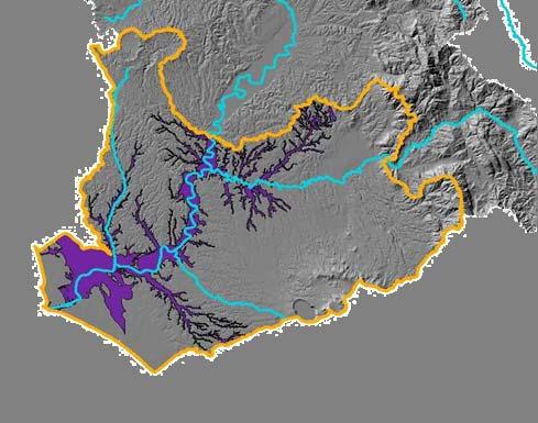 Il piano si articola su due livelli territoriali: l ambito vasto costituito dal bacino idrografico del Tevere compreso