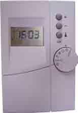 Questo termostato permette di: ² ² Selezionare 3 temperature permanenti Fuori gelo Economia Comfort ² ² Usare una programmazione giornaliera AUTO ² ² Definire una programmazione giornaliera PROG
