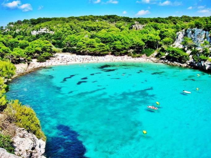 Da Ciutadella si prosegue con rotta su Maiorca dove si arriva dopo circa 8/10 ore di navigazione.