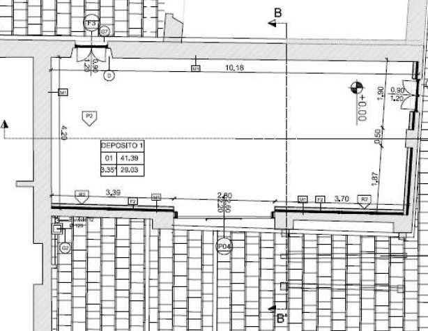 8/10 L edificio, che è il risultato di un recupero edilizio eseguito negli anni 2002-2005, si trova attualmente in ordinarie condizioni di manutenzione, si sviluppa su un unico piano (piano terra) ed