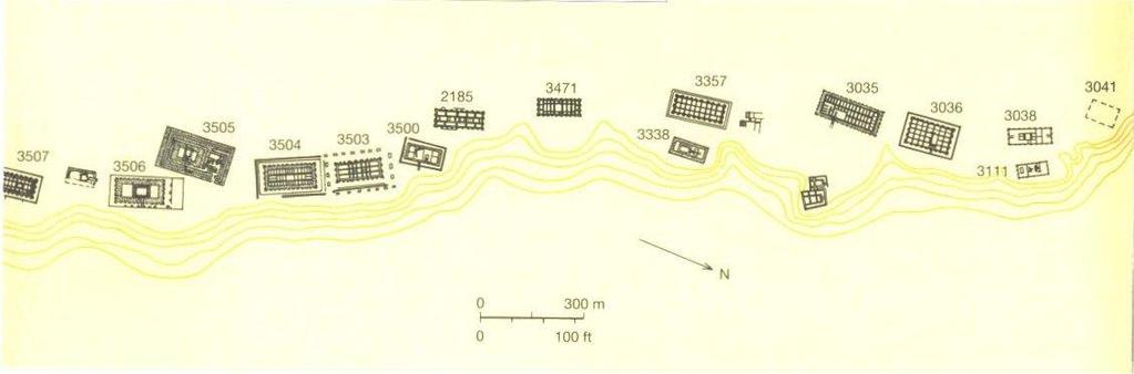 Mastabe della I e II dinastia Le tombe della II dinastia furono incendiate, segno di disordini dinastici alla fine della dinastia. Le piramidi Agli inizi della III dinastia (3285-3071 a.c.) si sviluppò una nuova idea di sepoltura reale, la piramide.