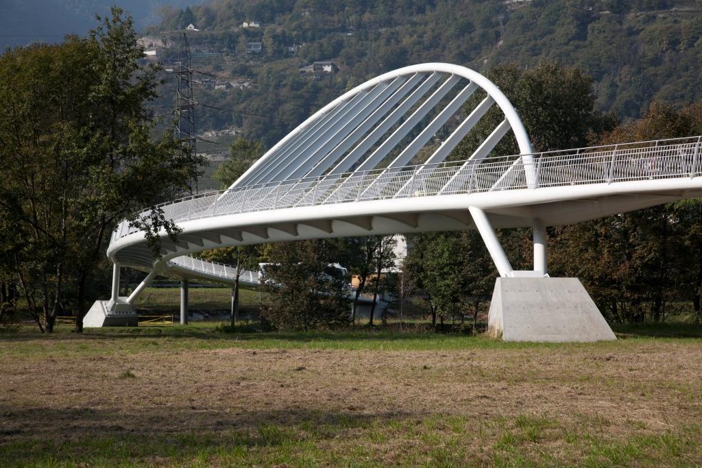 Passerella Monte Carasso Collegamento ciclopedonale tra Bellinzona (via Chicherio/via Raggi) e Monte