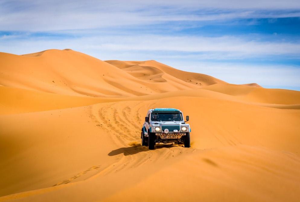 Per gli italiani tutta logistica facilitata al fine di aiutare gli amatori ed i piccoli team che vogliono provare a correre in Africa a costi accettabili e soprattutto senza problemi di trasporto