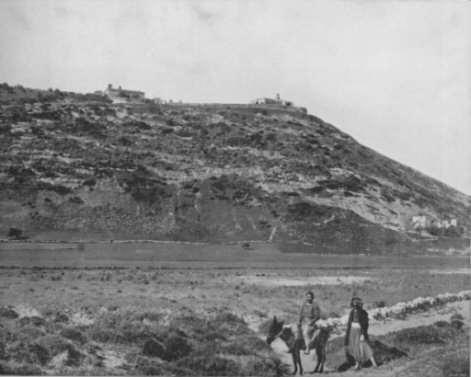 Il monte Carmelo / Har ha Karmell (letteralmente «il vigneto di Dio») nella città di Haifa. Per gli ebrei era la residenza del profeta Elia.