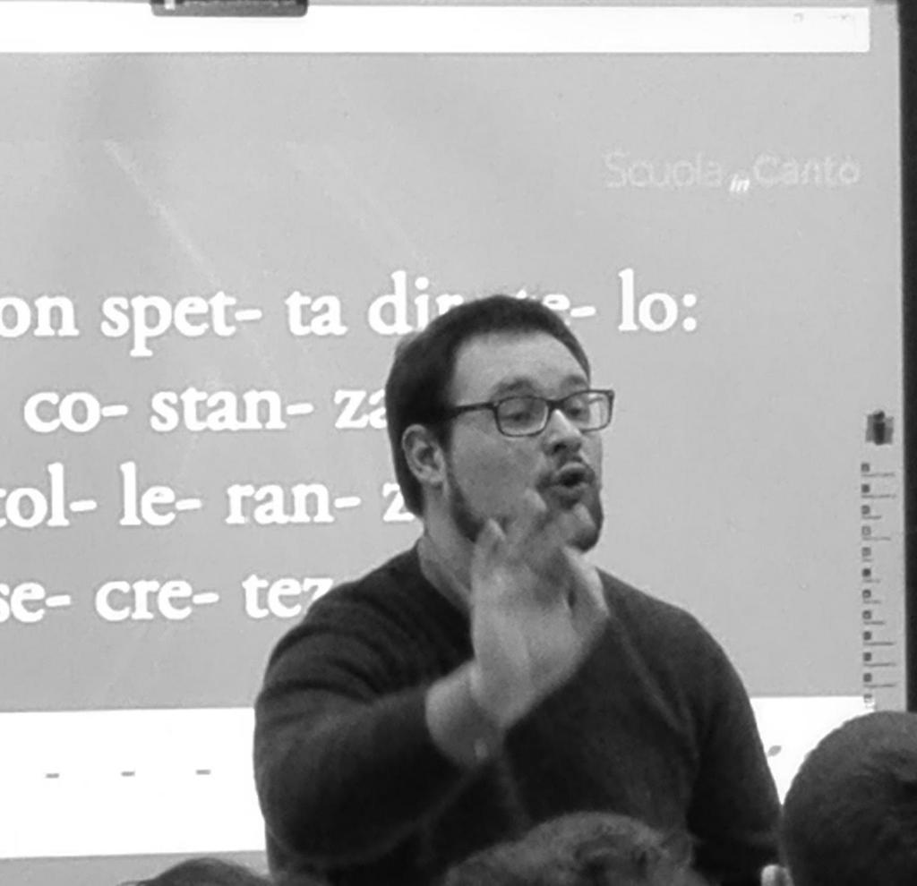 Non si deve insegnare la musica ai bambini per farli diventare grandi musicisti, ma