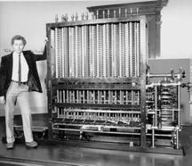 Il primo calcolatore Il primo progetto di un calcolatore vero e proprio, capace di eseguire programmi, si deve a Charles Babbage (1830) L Analytic engine sfruttava le schede perforate di Jacquard, e