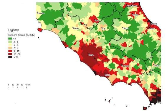 Tab. 4 - Comuni del Lazio con maggior consumo di suolo, Anno 2016 (%. Km 2 e m 2 /abitante) Comune %* Comune Km 2 Comune m 2 /ab Ciampino 41,5 Roma 317 Micigliano 5.