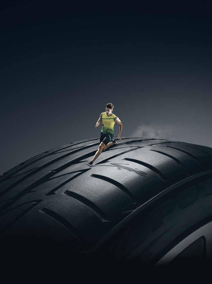 Affronta le curve come se stesse correndo su pneumatici Bridgestone I pneumatici ad alte prestazioni Bridgestone sono progettati e sviluppati per offrire la massima aderenza in accelerazione grazie