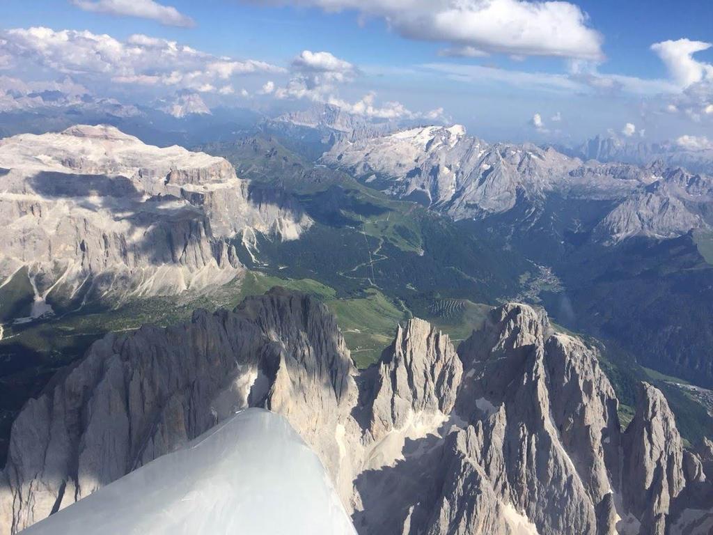 L aeroporto di Bolzano si trova in una posizione geografica ottimale per il volo a vela di montagna.