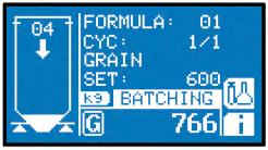 esecuzione 5) Numero o nome del prodotto 6) Valore di peso lordo 7) Peso del prodotto in dosaggio ) Product number and arrow indicating the loading of product ) Product level on the scale ) Formula