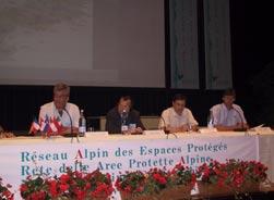 Conferenza Internazionale delle Aree Protette Alpine stende il bilancio delle azioni delle aree protette, presenta la loro contribuzione alla scoperta pedagogica della natura e le varie