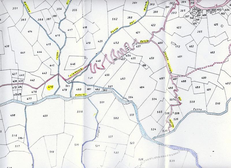 Vi è una sola doccia sul fiume Pescia la quale è soggetta nell estate, in tempo di siccità, a fermarsi. E distante circa un miglio da Calamecca e circa miglia otto da Pescia. Arch.