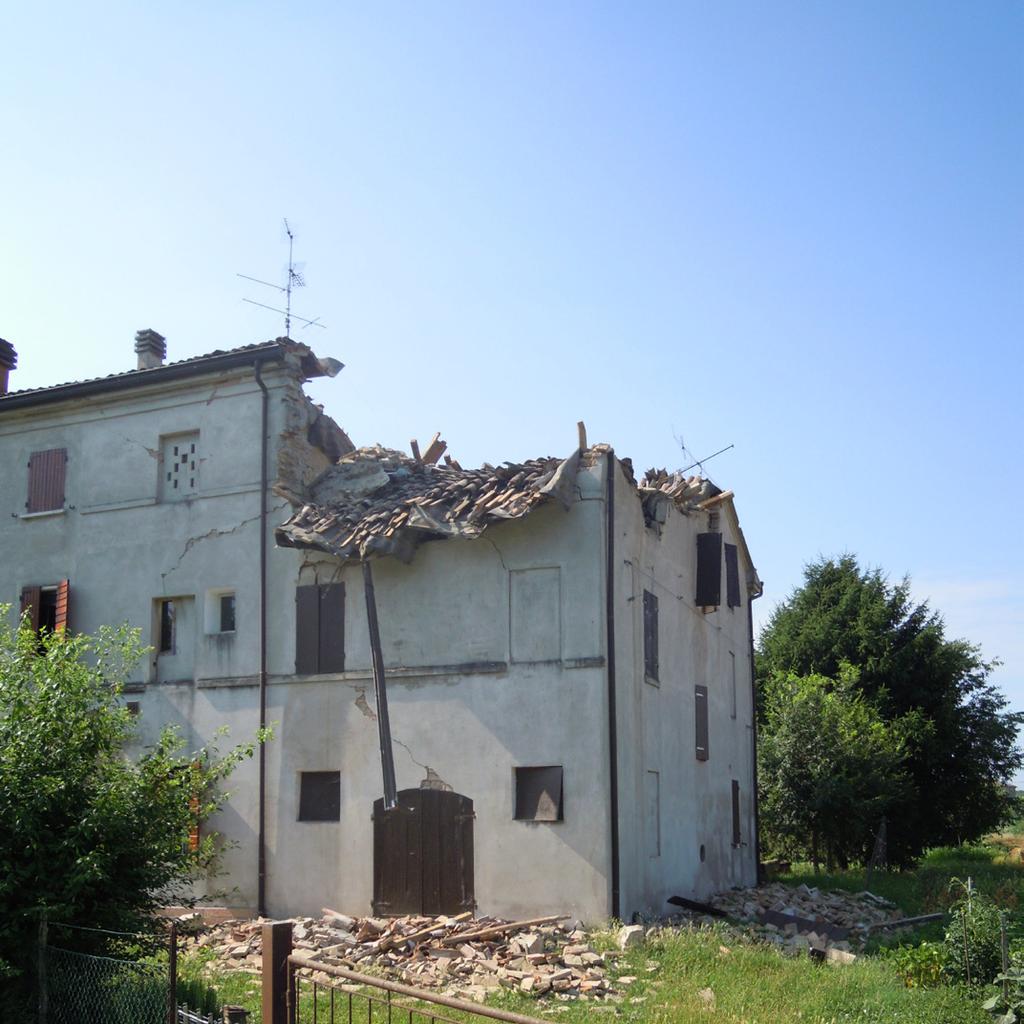 impatto su aree del nostro paese caratterizzate da una pericolosità sismica medio-bassa, in base alla mappa attualmente in vigore