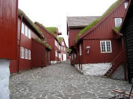 routes», strade di particolare interesse paesaggistico Pomeriggio: check-in in hotel e visita di Torshavn, in