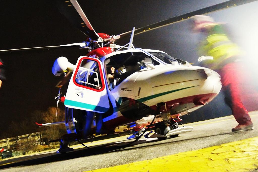 Interaziendale Emergenza Sanitaria Territoriale 118, dopo un primo periodo sperimentale svoltosi tra l'1 ed il 20 ottobre 2014, ha attivato il Servizio di Elisoccorso Notturno presso la Base