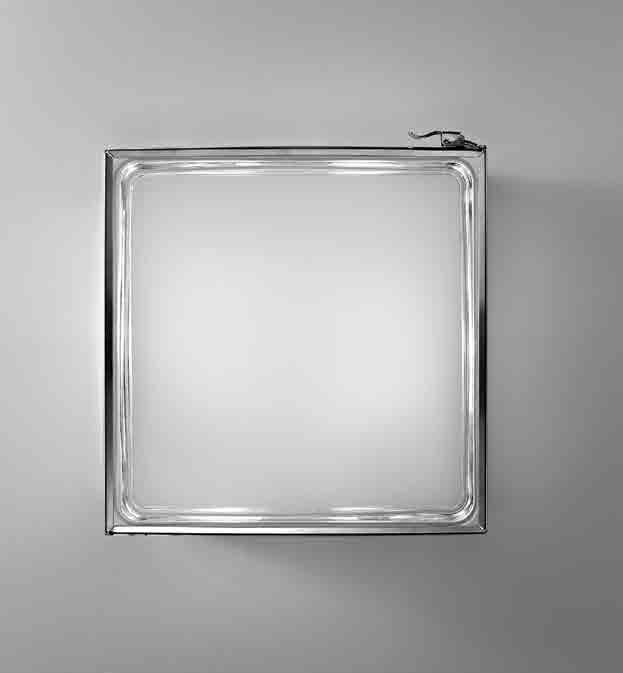 b ox quadrata parete - S offitto Collezione di lampade a parete e soffitto in vetro extrachiaro satinato, con recuperatore di flusso in alluminio goffrato, base in policarbonato anti UV traslucido
