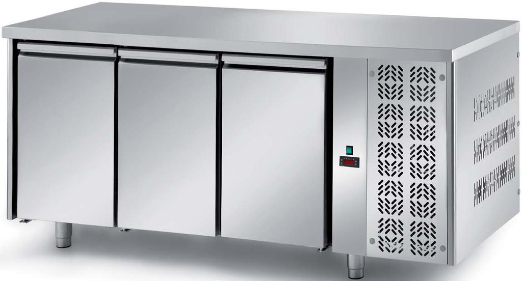 RERIGERATED CABINETS METALTECNICA refrigerated cabinets can satisfy every needs for delicatessens, hotels, restaurants, etc.