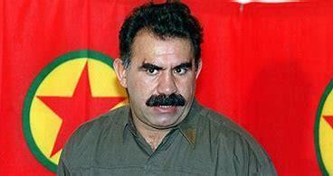 Da Mosca Öcalan giunse a Roma il 12 novembre 1998 accompagnato da Ramon Mantovani, deputato di Rifondazione Comunista.