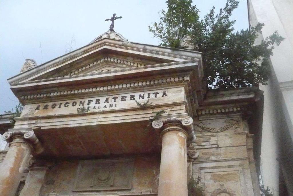 Il restauro di un architettura funeraria nel cimitero monumentale di