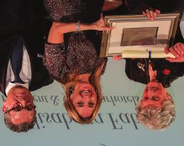 Elisabetta Fabri Presidente & CEO Starhotels S.p.A. Ritira il premio con Emiliano Fucarino, G.M.