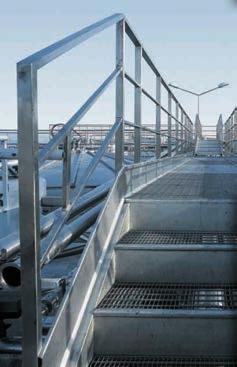 il grigliato zincato i gradini in grigliato Per scale di sicurezza, scale per accesso ad impianti e macchinari industriali o per soppalchi, OMAF fornisce gradini in grigliato su
