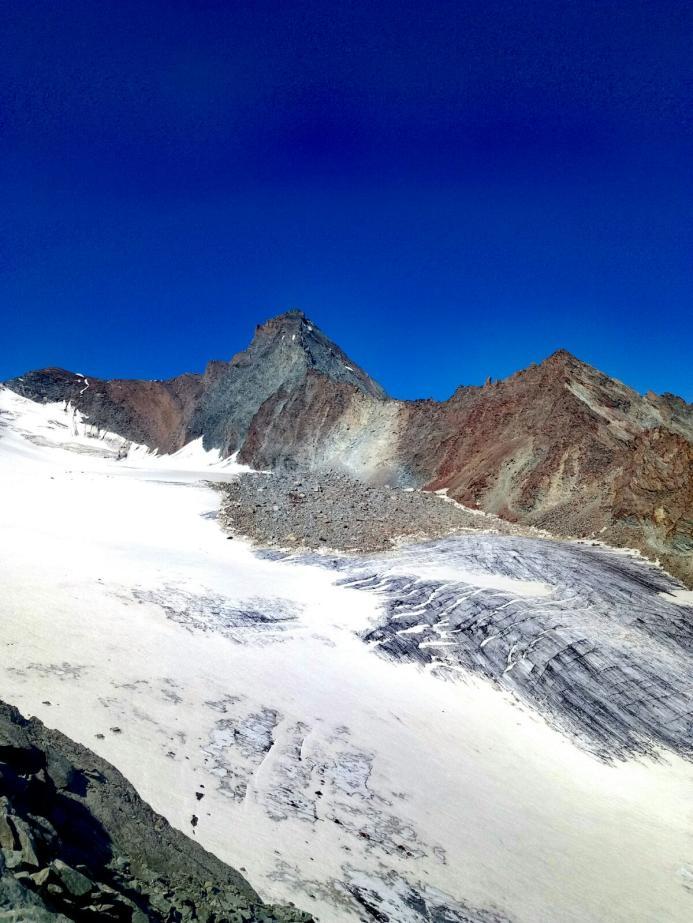 VALLE DI COGNE Ghiacciaio del Trajo - 69 m (2015-2017) Operatori: Piero BORRE,