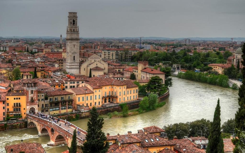 90 a ADUNATA NAZIONALE ANA A TREVISO ANNO 2017 (associazione nazionale alpini) Treviso panorama Treviso ed il suo fiume Sile di centro città, parte antica della cittadina un comune veneto di 84.