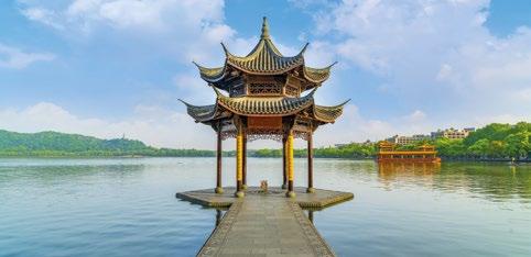 LA GRANDE CINA 13-22 settembre 2019-10 giorni 9 notti PROGRAMMA VIAGGIO 1 giorno - 13 settembre - VENEZIA ZURIGO - SHANGHAI Partenza dalla sede Centromarca Banca di Treviso e dal Centro Servizi di