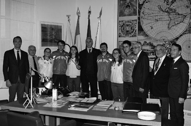 Foto di gruppo della delegazione FITARCO dal