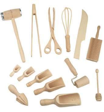 Beech tools 194 392 395 525 266 Meat hammer Batticarne Gnocchi forming tool Riga gnocchi 214 194 Cooking pincers Pinze 214 Pizza and pasta roll Rullo per pasta e pizza 392 109 Scissors Forbici Honey