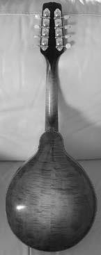 Il mandolino classico tedesco è simile in costruzione a quello italiano ma assomiglia di più al liuto.