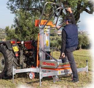 con alimentazione 12 volt al trattore.