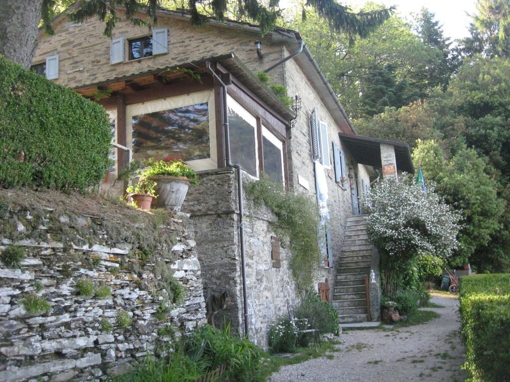 DOMENICA 12 MAGGIO 2019 Anello dei laghi delle Giacopiane Appennino ligure Referente: Ornella Conti SABATO 18 e DOMENICA 19 MAGGIO 2019 Cima delle Lobbie m.