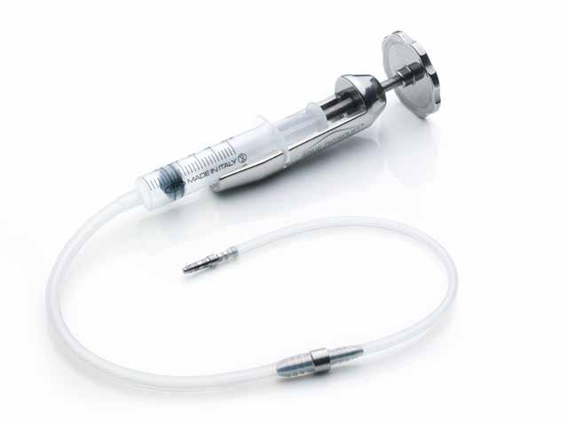 raccordo tubo-tubo 2 tubi ermetici completi 3 siringhe monouso sterili 2 porta inserti protocollo chirurgico e DVD Codice