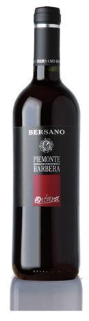 PIEMONTE DOP BARBERA Vitigno Barbera, vendemmia nella terza decade di settembre, vinificazione in acciaio. Colore rosso brillante. Profumo vinoso, tipico, con delicate note di frutti a bacca rossa.