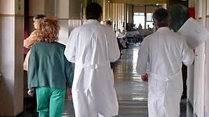 Ospedali. Anaao Assomed "Fermare le aggressioni ai medici" Agenparl http://www.agenparl.com/ospedali-anaao-assomed-fermare-le-aggressioni-ai-medici/ Pagina 1 di 2 02/01/2017 Ospedali.