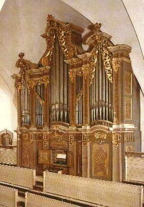 martedì alle 14. Sempre nel periodo estivo, ogni giovedì alle 20 viene eseguito un recital organistico.