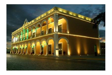 Al termine della visita che durera' circa 2 ore, rientro a Campeche e visita della città con le sue fortizicazioni e gli edifici coloniali.