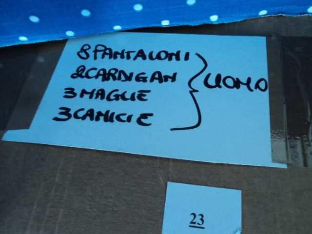 12 pantaloni 37 Lotto di 16 pezzi di abbigliamento ubicato all'interno dello scatolone n.