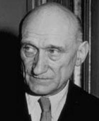 ROBERT SCHUMAN CON JEAN MONNET Europe will not be made all at once, or according to a single plan.